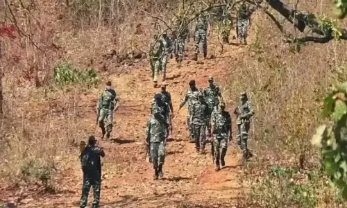 Telangana: कोटापल्ली पुलिस ने माओवादियों से आत्मसमर्पण करने का आग्रह किया