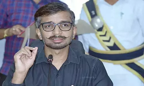 Government योजनाओं का क्रियान्वयन पारदर्शी तरीके से होना चाहिए: अनंतपुर कलेक्टर डॉ. विनोद कुमार वी