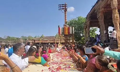 तंजावुर बड़े मंदिर में चिथिरई उत्सव का ध्वजारोहण