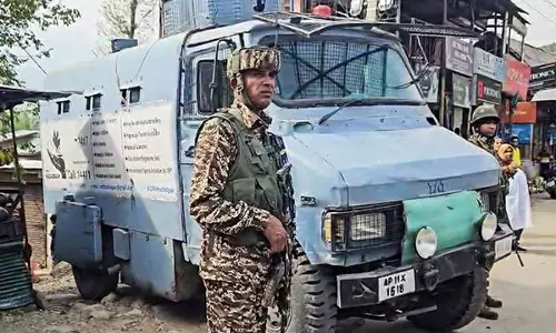 पहलगाम आतंकी हमले के बाद घाटी में व्यापक बंद के बीच Rajouri में स्कूल बंद
