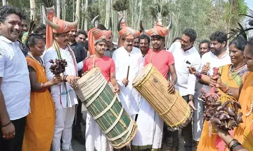 Polavaram विस्थापितों के लिए बेहतर जीवन स्थितियों का वादा किया Polavaram विस्थापितों के लिए बेहतर जीवन स्थितियों का वादा किया