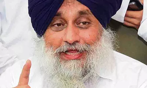 Punjab: व्यापारियों से कर वसूलने के सरकारी कदम से विवाद खड़ा हो गया