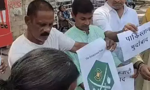 बिलासपुर में लोगों ने पाकिस्तान का पुतला फूंका, मुर्दाबाद के नारे लगाए