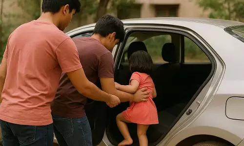 ग्वालियर में कैंडी के बहाने मकान मालिक के बेटे और दोस्त ने कार में 3 साल की बच्ची से बलात्कार किया