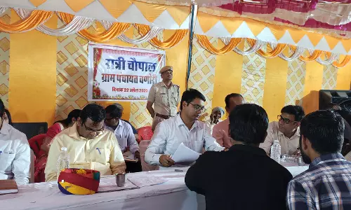 Dungarpur: जिला कलेक्टर सिंह ने वणोरी चौपाल में सुनी परिवेदनाएं, निस्तारण के दिए निर्देश
