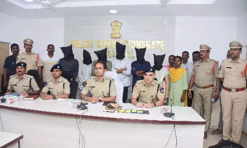 Warangal: निलंबन के विरोध में कांस्टेबल ने युवक की हत्या की