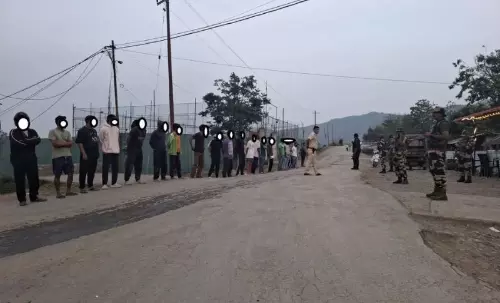 Manipur: उग्रवाद विरोधी अभियान में छह हिरासत में लिए गए Manipur: उग्रवाद विरोधी अभियान में छह हिरासत में लिए गए