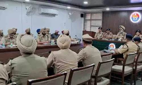 रोपड़ रेंज DIG ने नशे के खिलाफ अभियान की समीक्षा की रोपड़ रेंज DIG ने नशे के खिलाफ अभियान की समीक्षा की