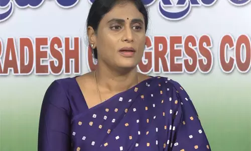 YS शर्मिला ने पहलगाम हमले की निंदा की, हमले को कायरतापूर्ण बताया YS शर्मिला ने पहलगाम हमले की निंदा की, हमले को कायरतापूर्ण बताया