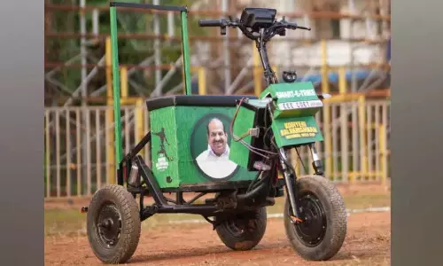 Kerala: इंजीनियरिंग छात्रों ने बनाया ई-ट्राइक