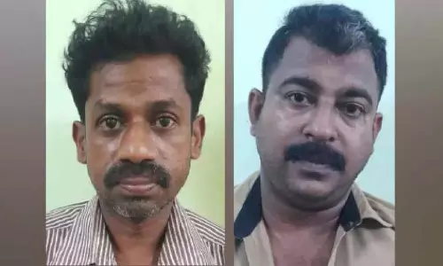 ऑटो में तस्करी कर लाई जा रही 65 लीटर शराब के साथ दो गिरफ्तार