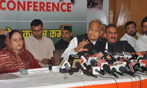 सोनिया, राहुल के खिलाफ ईडी का आरोपपत्र राजनीतिक साजिश: Gehlot