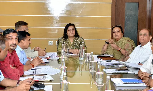 Jaipur: हरियालो राजस्थान के तहत वृक्षारोपण की तैयारियों को लेकर बैठक आयोजित