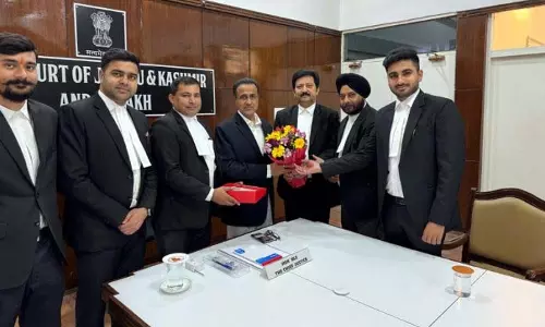 Jammu: बार एसोसिएशन ने मुख्य न्यायाधीश से मुलाकात की Jammu: बार एसोसिएशन ने मुख्य न्यायाधीश से मुलाकात की