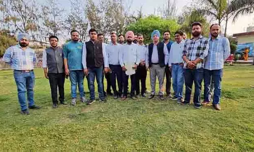 सर्वर में गड़बड़ी से Zirakpur उप-तहसील में काम बाधित