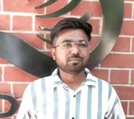 चपरासी के बेटे ने UPSC में हासिल की सफलता, संघर्ष की कहानी पढ़िए चपरासी के बेटे ने UPSC में हासिल की सफलता, संघर्ष की कहानी पढ़िए