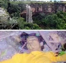 Jagdalpur: दो अज्ञात शवों से दहला मेंद्रीघूमर, 100 फीट नीचे से निकाले गए शव Jagdalpur: दो अज्ञात शवों से दहला मेंद्रीघूमर, 100 फीट नीचे से निकाले गए शव