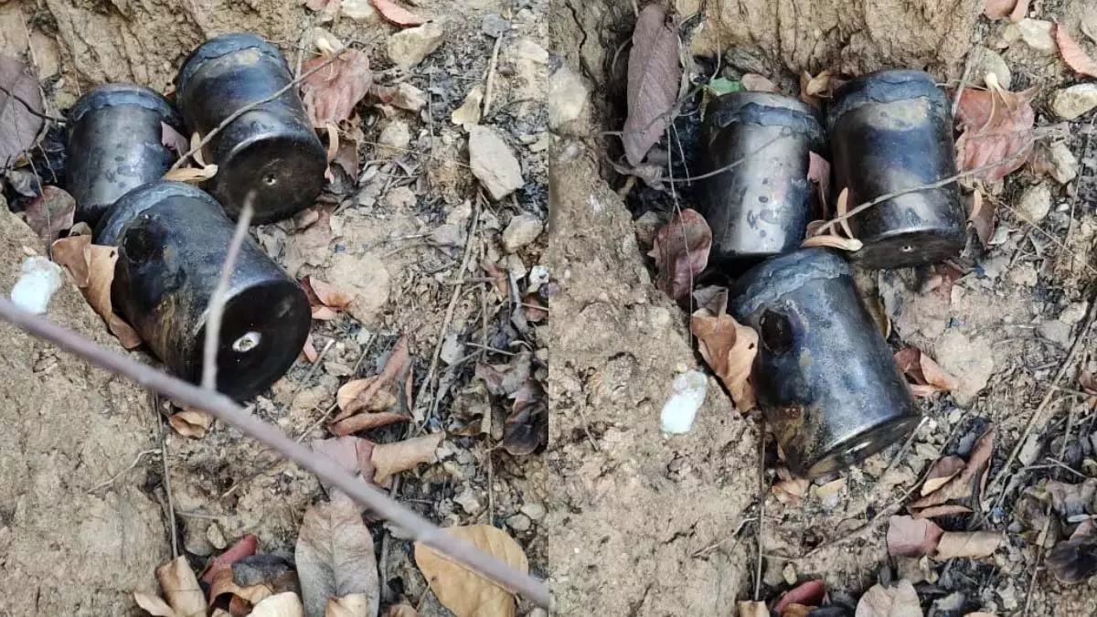 30 घंटे से करेगुट्टा पहाड़ में नक्सल ऑपरेशन जारी, 100 नग IED बरामद 30 घंटे से करेगुट्टा पहाड़ में नक्सल ऑपरेशन जारी, 100 नग IED बरामद