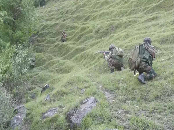 आतंकवादियों की तलाश के लिए Poonch में सुरक्षा बलों ने संयुक्त तलाशी अभियान जारी रखा आतंकवादियों की तलाश के लिए Poonch में सुरक्षा बलों ने संयुक्त तलाशी अभियान जारी रखा