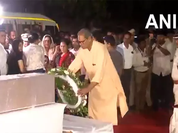 Odisha Deputy CM ने पहलगाम आतंकी हमले के पीड़ित के पार्थिव शरीर पर श्रद्धांजलि अर्पित की Odisha Deputy CM ने पहलगाम आतंकी हमले के पीड़ित के पार्थिव शरीर पर श्रद्धांजलि अर्पित की