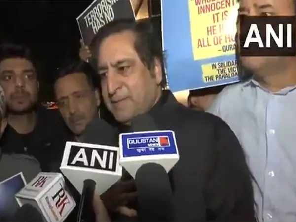 पहलगाम हत्याकांड पर JKPC प्रमुख सज्जाद लोन ने कहा- यह हमारी पहचान पर हमला है पहलगाम हत्याकांड पर JKPC प्रमुख सज्जाद लोन ने कहा- यह हमारी पहचान पर हमला है