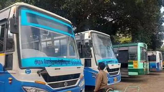 4,000 बसों में निगरानी कैमरे लगाए जाएंगे: मंत्री एस.एस. शिवसंक ने दी जानकारी 4,000 बसों में निगरानी कैमरे लगाए जाएंगे: मंत्री एस.एस. शिवसंक ने दी जानकारी