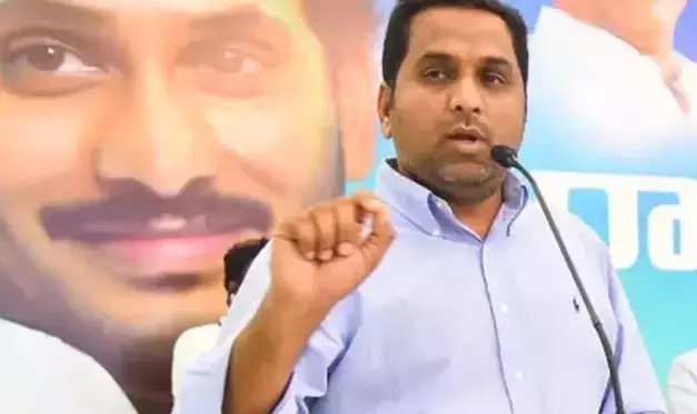 AP: कासिरेड्डी ने 3,000 करोड़ रुपये के घोटाले की बात स्वीकार की AP: कासिरेड्डी ने 3,000 करोड़ रुपये के घोटाले की बात स्वीकार की