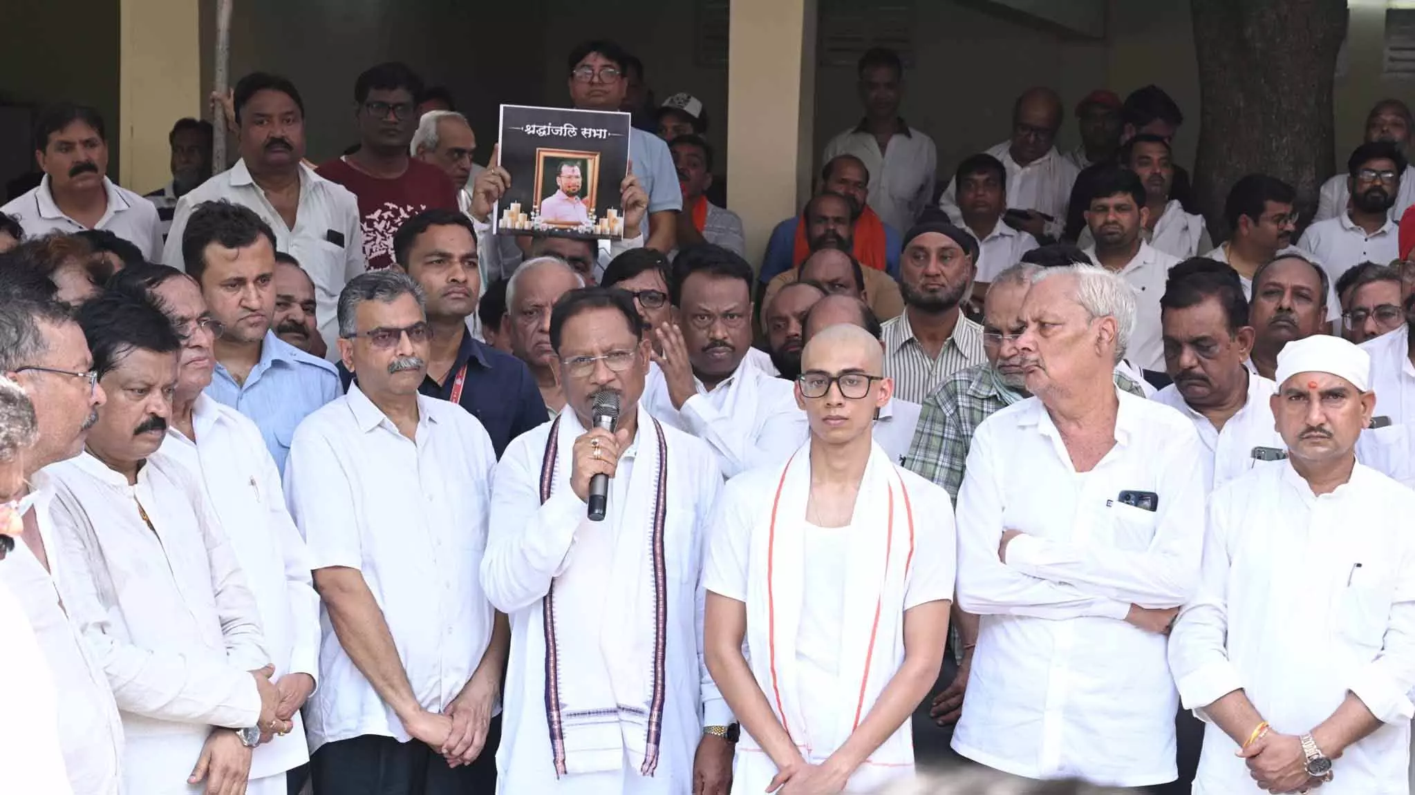 आतंकवादियों की कायराना हरकत से प्रदेश ने अपना बेटा खोया : CM साय आतंकवादियों की कायराना हरकत से प्रदेश ने अपना बेटा खोया : CM साय