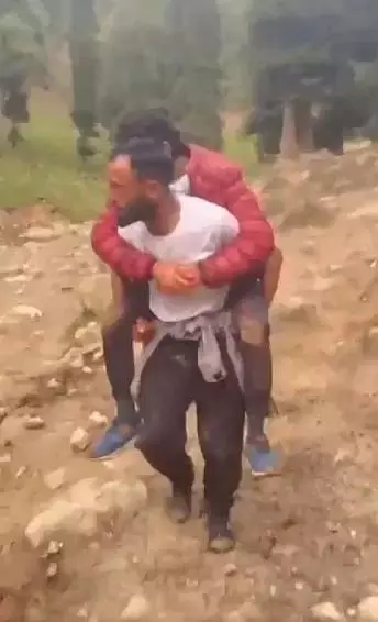 पहलगाम आतंकी हमला : दो मृतकों के शव राज्य भेजे गए पहलगाम आतंकी हमला : दो मृतकों के शव राज्य भेजे गए