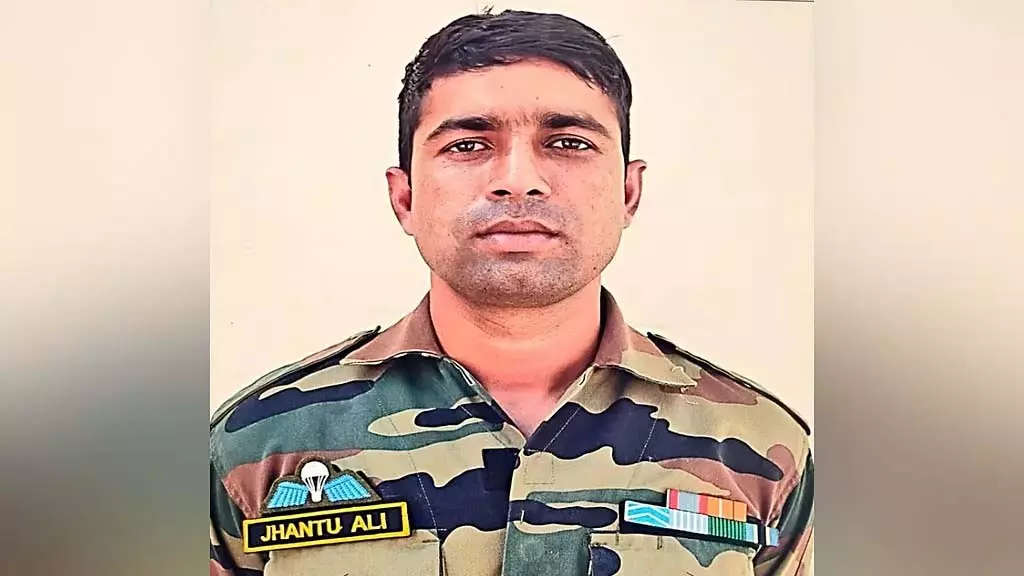 J&K : उधमपुर मुठभेड़, आतंकियों से मुठभेड़, सेना का एक जवान शहीद! J&K : उधमपुर मुठभेड़, आतंकियों से मुठभेड़, सेना का एक जवान शहीद!