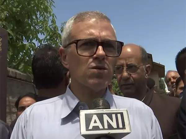 कृपया यह न सोचें कि कश्मीरी आपके दुश्मन हैं: पहलगाम हमले के बाद CM Abdullah कृपया यह न सोचें कि कश्मीरी आपके दुश्मन हैं: पहलगाम हमले के बाद CM Abdullah