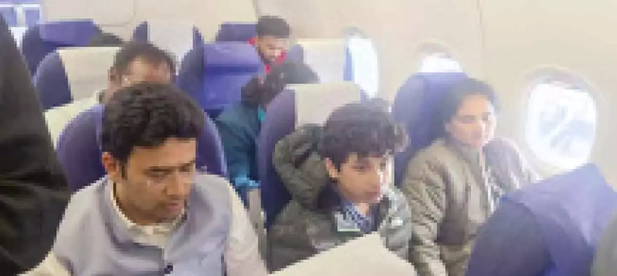 Karnataka: तेजस्वी सूर्या ने पहलगाम पीड़ितों के परिवारों के साथ यात्रा की Karnataka: तेजस्वी सूर्या ने पहलगाम पीड़ितों के परिवारों के साथ यात्रा की