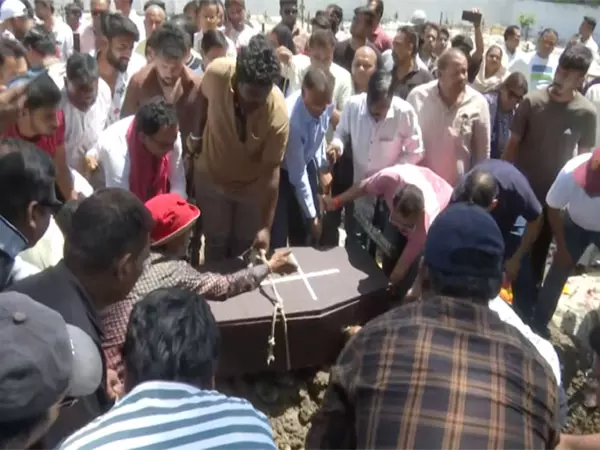 Pahalgam terror attack में शहीद हुए सुशील नथानियल का इंदौर में अंतिम संस्कार Pahalgam terror attack में शहीद हुए सुशील नथानियल का इंदौर में अंतिम संस्कार