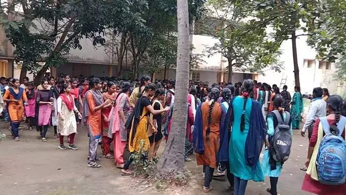 ग्रीष्मकालीन अवकाश: कॉलेज कब खुलेंगे ग्रीष्मकालीन अवकाश: कॉलेज कब खुलेंगे