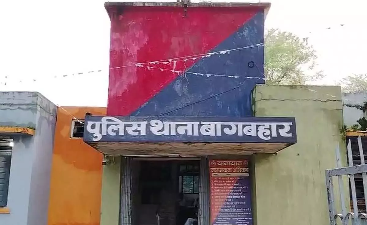 पिता की हरकत से परेशान थी बेटी, टांगी मारकर किया मर्डर पिता की हरकत से परेशान थी बेटी, टांगी मारकर किया मर्डर