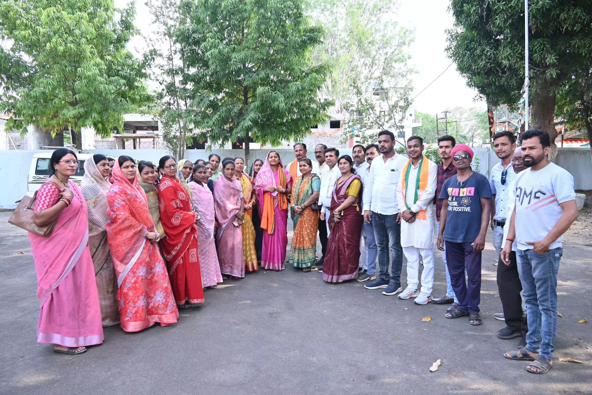 मंत्री लक्ष्मी रजवाड़े का चरामा में आत्मीय स्वागत, कार्यकर्ताओं से हुई मुलाकात मंत्री लक्ष्मी रजवाड़े का चरामा में आत्मीय स्वागत, कार्यकर्ताओं से हुई मुलाकात