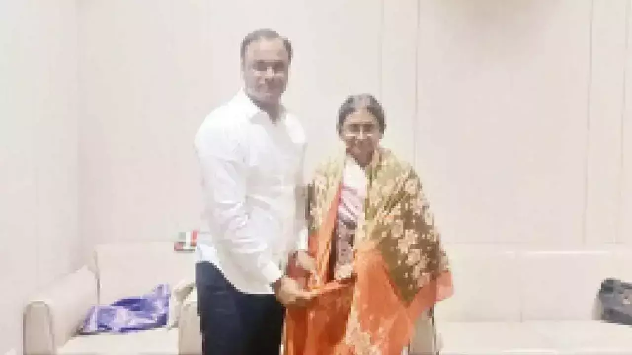 Telangana: चुप रहो और अपना काम करो, AICC प्रभारी ने कोमाटिरेड्डी जूनियर को चेतावनी दी Telangana: चुप रहो और अपना काम करो, AICC प्रभारी ने कोमाटिरेड्डी जूनियर को चेतावनी दी