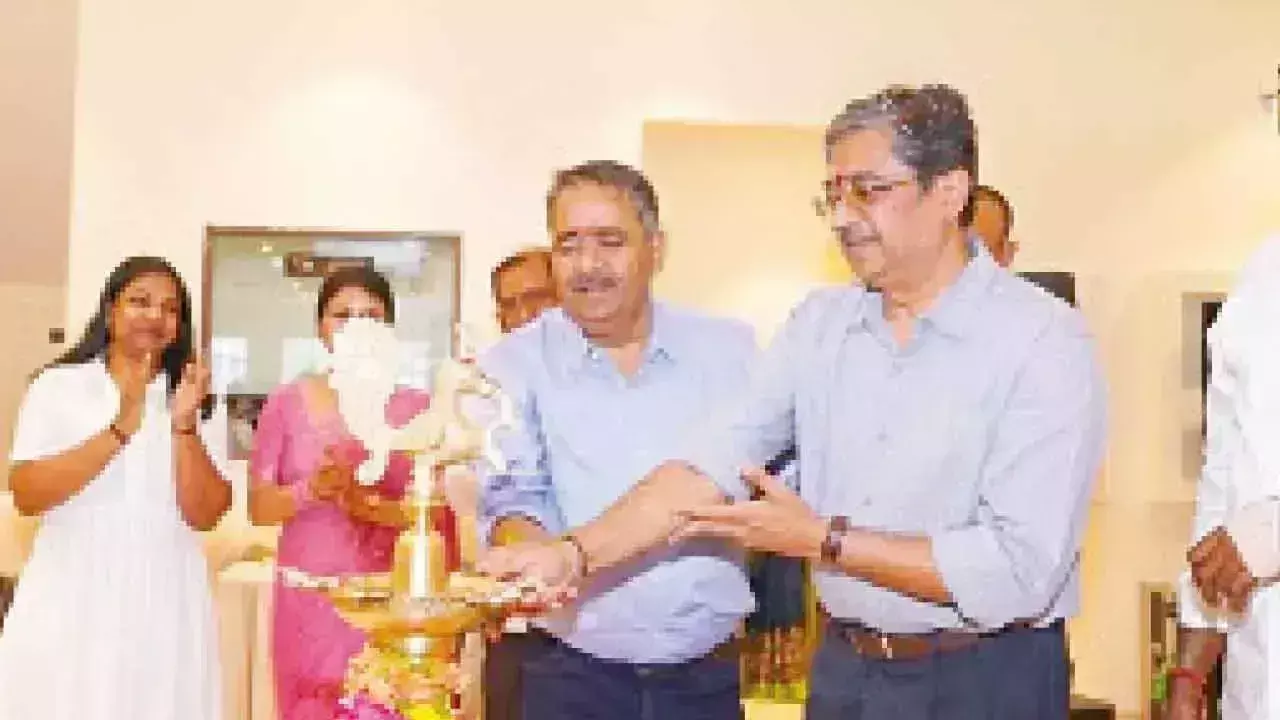 Telangana: तनिष्क ने हैदराबाद में 2 स्टोर खोले Telangana: तनिष्क ने हैदराबाद में 2 स्टोर खोले