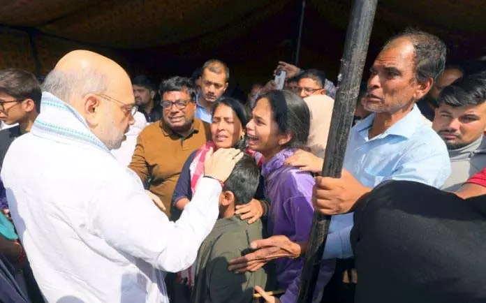 देश आतंकवाद के आगे नहीं झुकेगा, अपराधियों को बख्शा नहीं जाएगा: HM देश आतंकवाद के आगे नहीं झुकेगा, अपराधियों को बख्शा नहीं जाएगा: HM