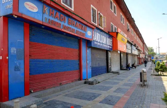 Kashmir में आतंकवादियों के खिलाफ आवाज बुलंद, कहा- यह हमारे नाम पर नहीं Kashmir में आतंकवादियों के खिलाफ आवाज बुलंद, कहा- यह हमारे नाम पर नहीं