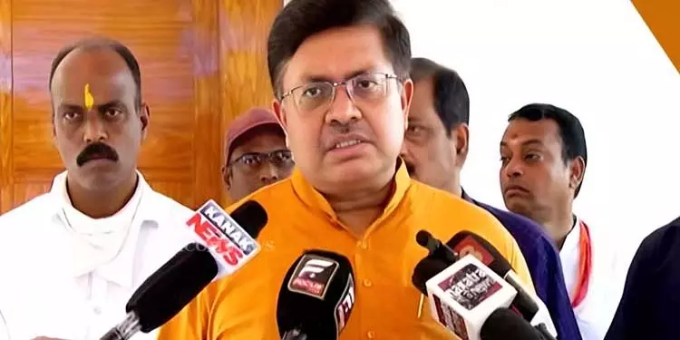 Odisha सरकार घुसपैठियों के खिलाफ कार्रवाई करेगी: कानून मंत्री हरिचंदन Odisha सरकार घुसपैठियों के खिलाफ कार्रवाई करेगी: कानून मंत्री हरिचंदन
