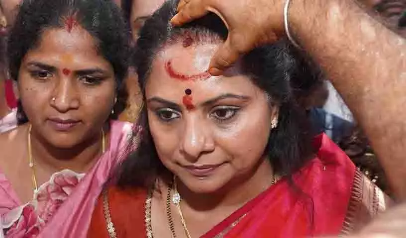 अपने 16 महीने के शासन में 16 वादे भी पूरे नहीं कर पाई: MLC Kavitha अपने 16 महीने के शासन में 16 वादे भी पूरे नहीं कर पाई: MLC Kavitha