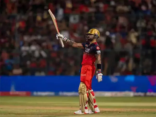 IPL 2025: विराट ने सीजन का पहला घरेलू अर्धशतक लगाया IPL 2025: विराट ने सीजन का पहला घरेलू अर्धशतक लगाया