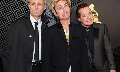 Green Day को हॉलीवुड वॉक ऑफ फेम स्टार से सम्मानित किया जाएगा