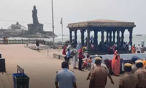पहलगाम हमले के बाद कन्याकुमारी में सुरक्षा कड़ी, पर्यटकों की सुरक्षा सुनिश्चित करने के लिए व्यापक इंतजाम पहलगाम हमले के बाद कन्याकुमारी में सुरक्षा कड़ी, पर्यटकों की सुरक्षा सुनिश्चित करने के लिए व्यापक इंतजाम