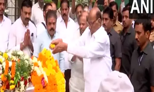 Sharad Pawar ने पहलगाम आतंकी हमले में मारे गए संतोष जगदाले को श्रद्धांजलि दी