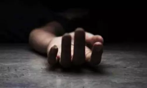 Tamil Nadu : नशे में धुत स्नानार्थी पूल में डूबा Tamil Nadu : नशे में धुत स्नानार्थी पूल में डूबा