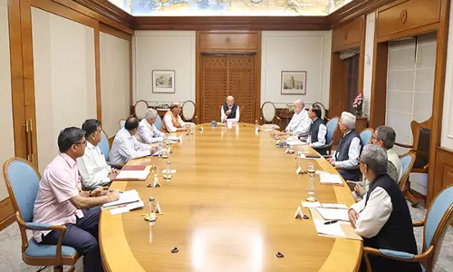 पहलगाम आतंकी हमला: CCS ने सुरक्षा स्थिति की समीक्षा की पहलगाम आतंकी हमला: CCS ने सुरक्षा स्थिति की समीक्षा की