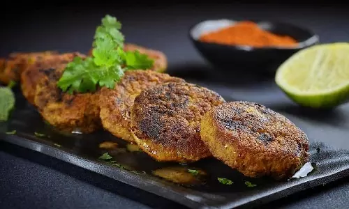 Recipe: घर पर बनाएं बाजार जैसा स्वादिष्ट  चिकन शमी कबाब