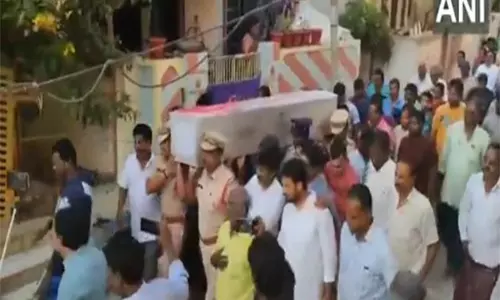 हमले में मारे गए मधुसूदन राव का शव अंतिम संस्कार के लिए Nellore पहुंचा